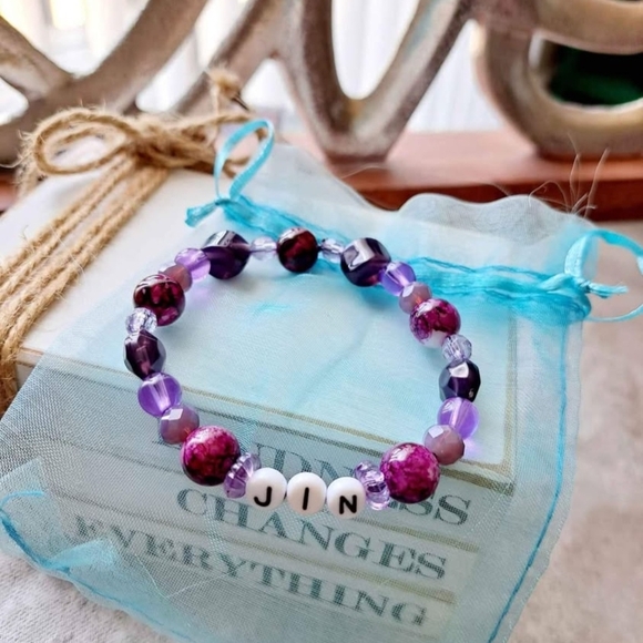 Purple and White Beaded BTS Jin Bracelet - Picture 4 of 5